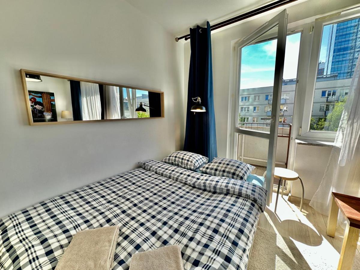 Neon 2 - Fast Wifi 70'tv Netflix Hbo Max Appletv+ * Warszawa